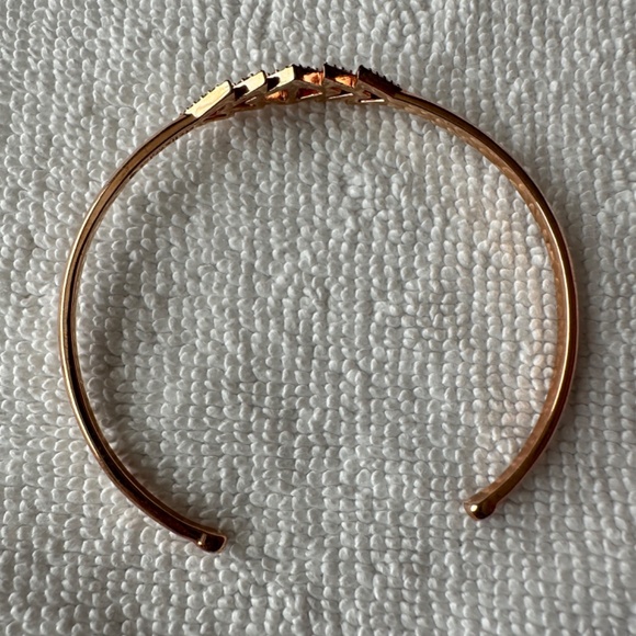 BNWT Stella and dot rose gold pave crystal cuff in size S/M - Picture 3 of 7